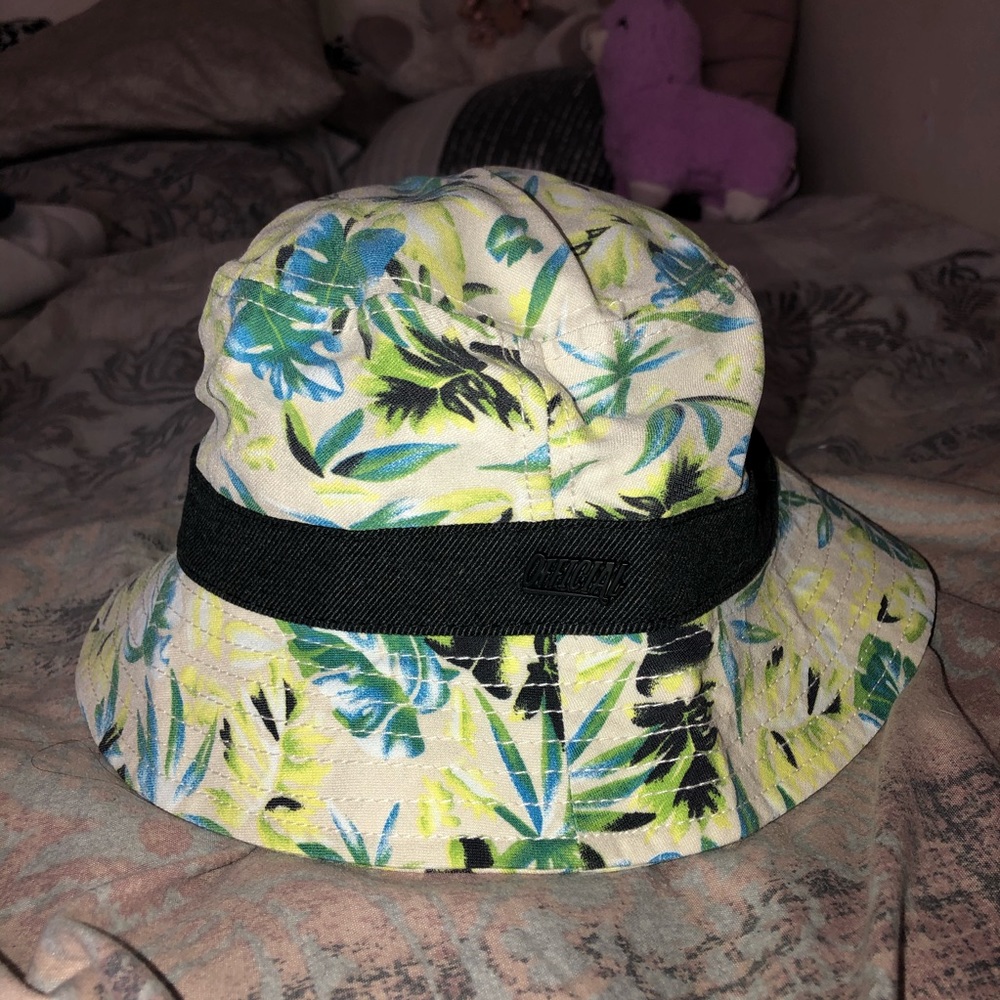 Tropical bucket hat!